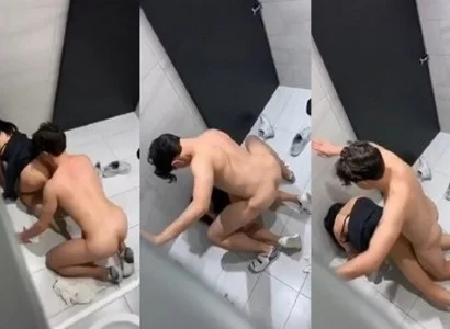 Hai người lớn bị quay lén khi đang quan hệ trong nhà vệ sinh
